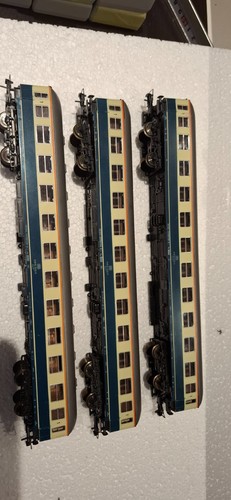 Märklin personen waggons set - personen,